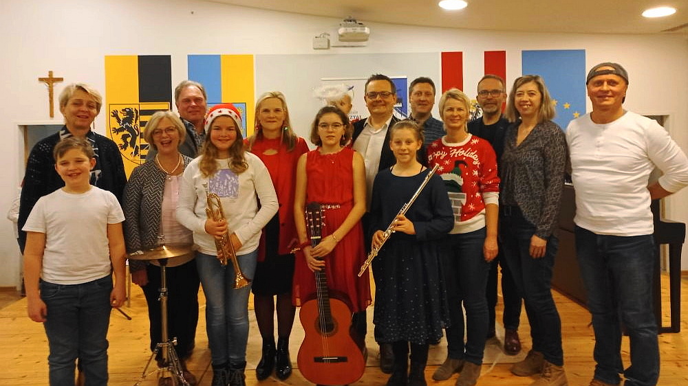 Gemeindesaal: Musikschüler glänzten bei Weihnachtskonzert-Premiere