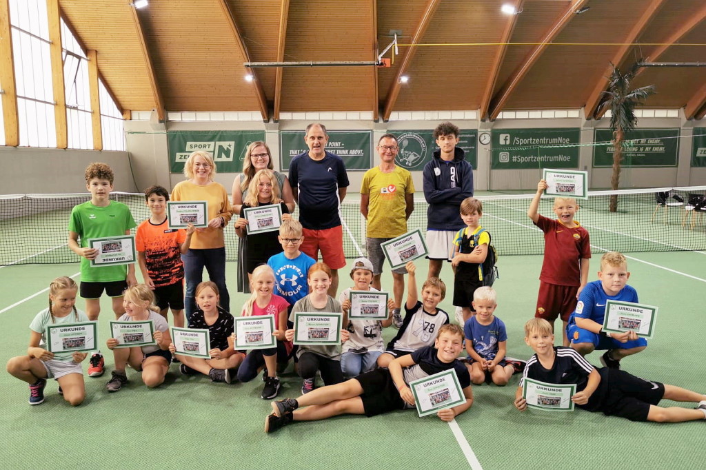 Durch Einsatz von GR Josef Lehner: Ferienspiel "Tennis" erfolgreich abgeschlossen